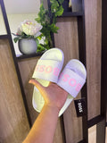 Sandalias BOSS blancas con letras rosadas